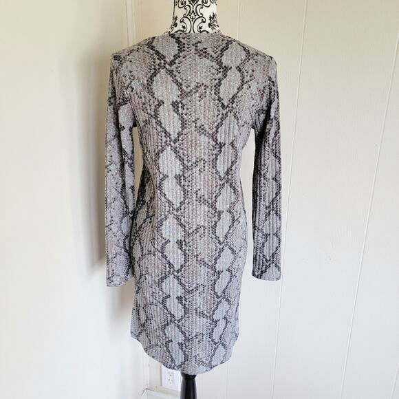 Daytrip Snakeskin Print Duster Cardigan - Picture 3 of 4